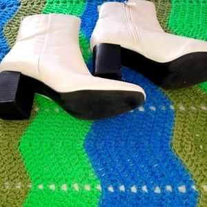 Women's white  boots